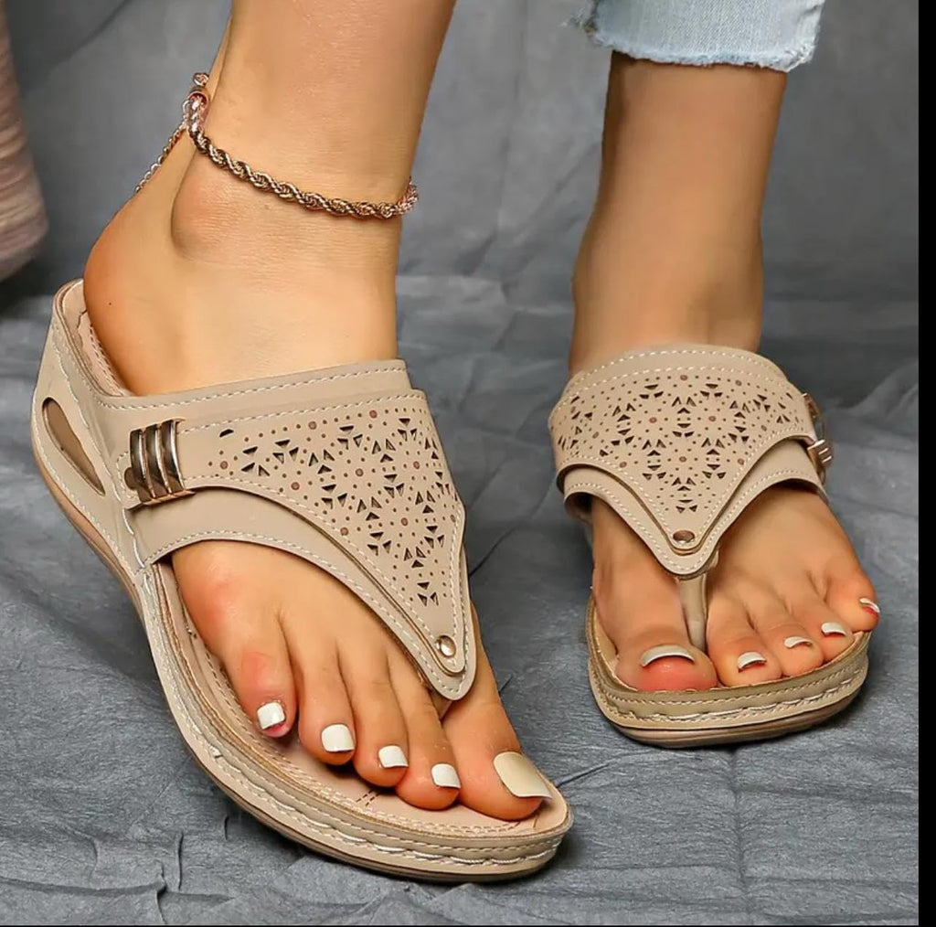 Women's Buckle Thong Wedge Sandals - view 41